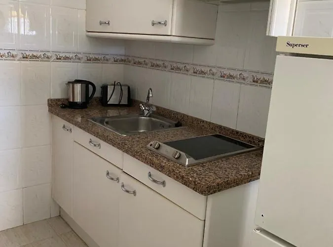 Andrea's 2* Los Cristianos (Tenerife)