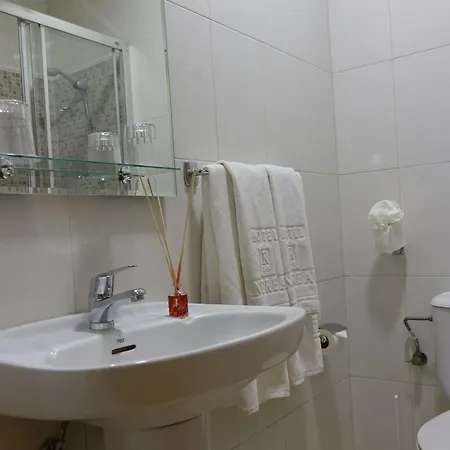 Andrea's ホテル 2*