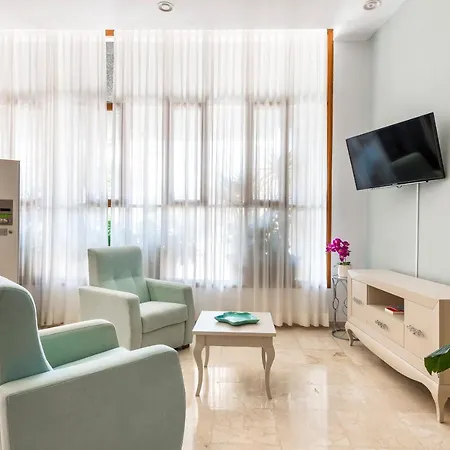 Andrea's ホテル 2*