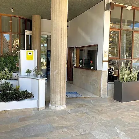Otel Andrea's 2*