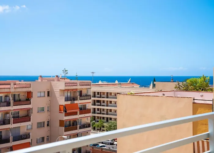 Andrea's Los Cristianos (Tenerife)